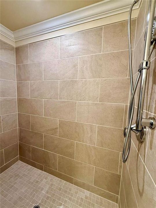 На продажу: $399,000 (2 спален, 2 ванн, 1336 Квадратных фут)