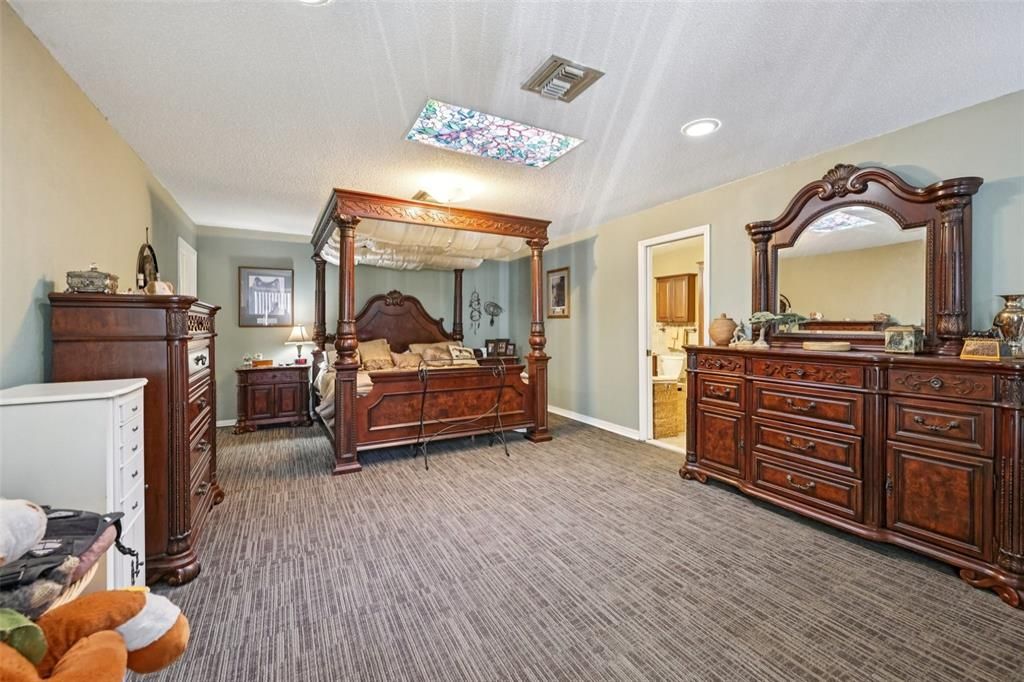 For Sale: $749,000 (5 beds, 3 baths, 3280 Square Feet)