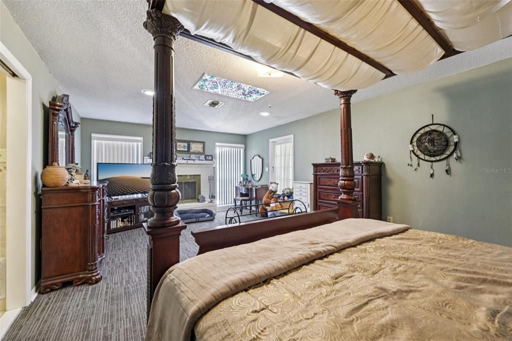 For Sale: $749,000 (5 beds, 3 baths, 3280 Square Feet)