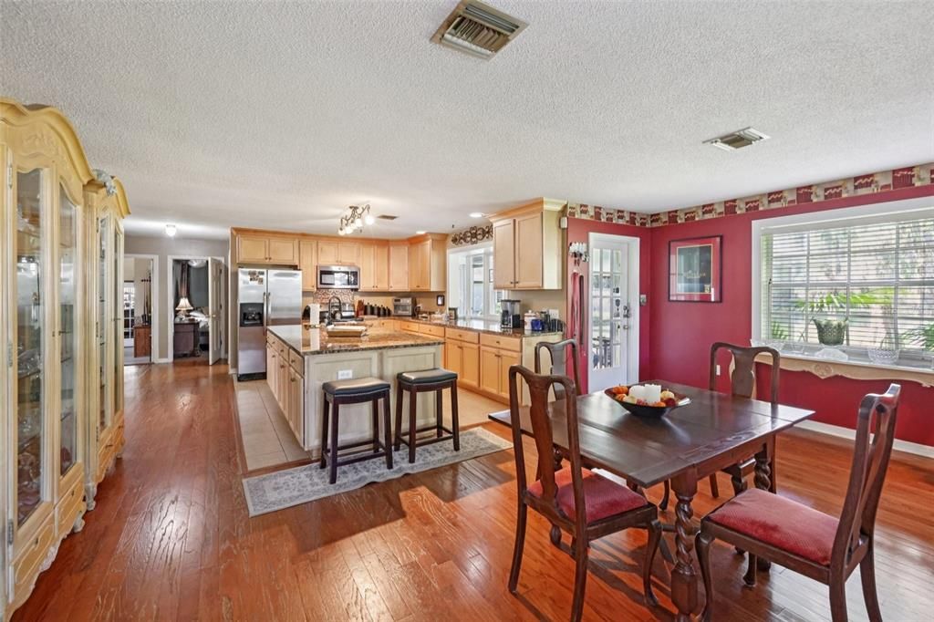 For Sale: $749,000 (5 beds, 3 baths, 3280 Square Feet)