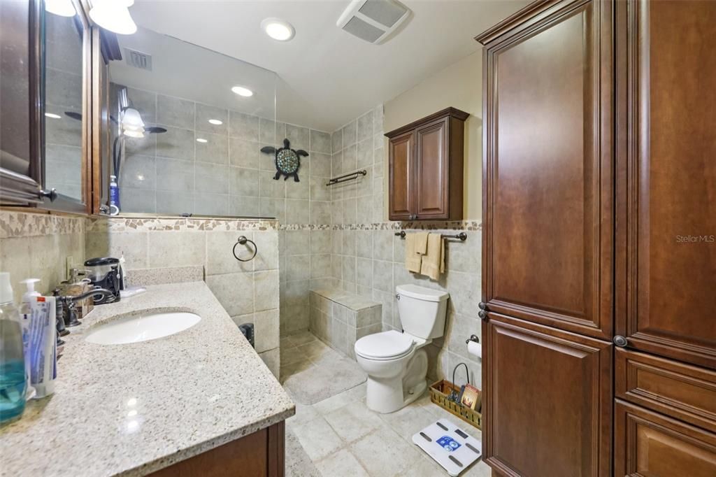 For Sale: $749,000 (5 beds, 3 baths, 3280 Square Feet)