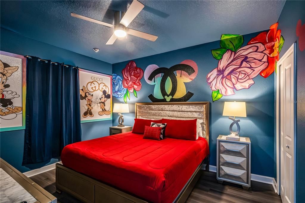 合同活跃: $879,000 (8 贝兹, 5 浴室, 4289 平方英尺)