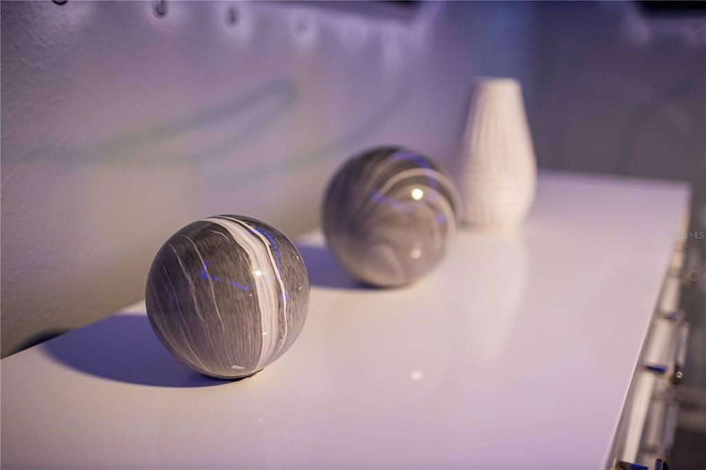 合同活跃: $879,000 (8 贝兹, 5 浴室, 4289 平方英尺)