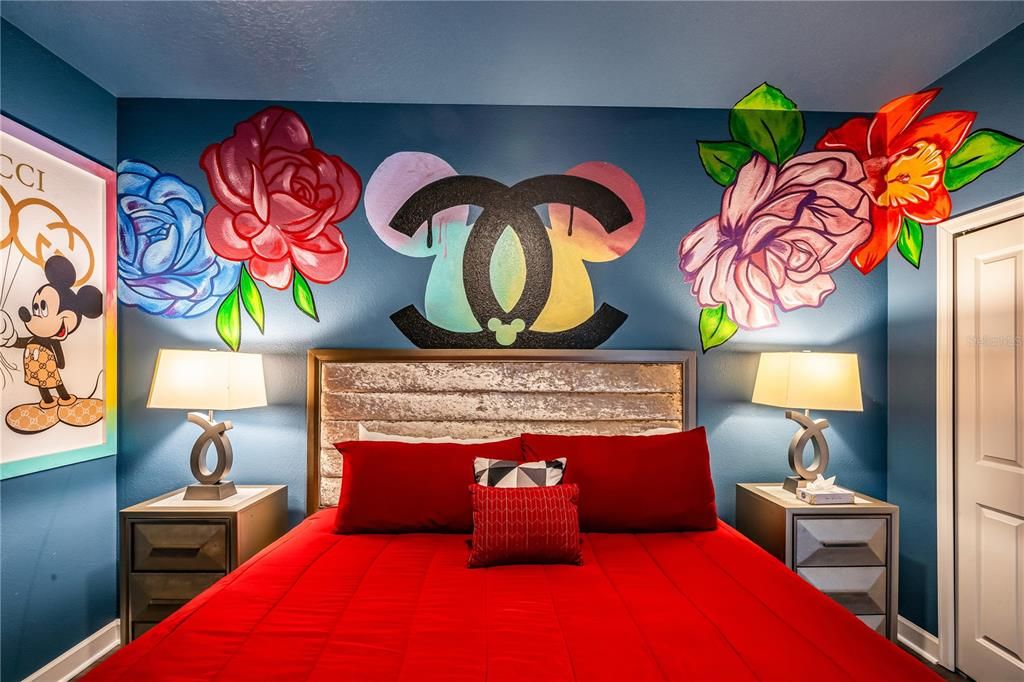 合同活跃: $879,000 (8 贝兹, 5 浴室, 4289 平方英尺)