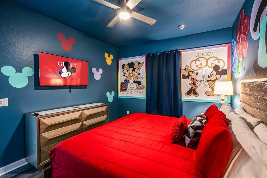 合同活跃: $879,000 (8 贝兹, 5 浴室, 4289 平方英尺)