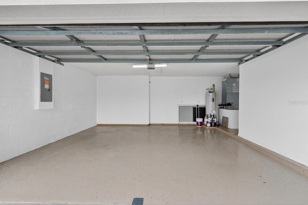 Под контрактом: $274,900 (4 спален, 2 ванн, 1702 Квадратных фут)