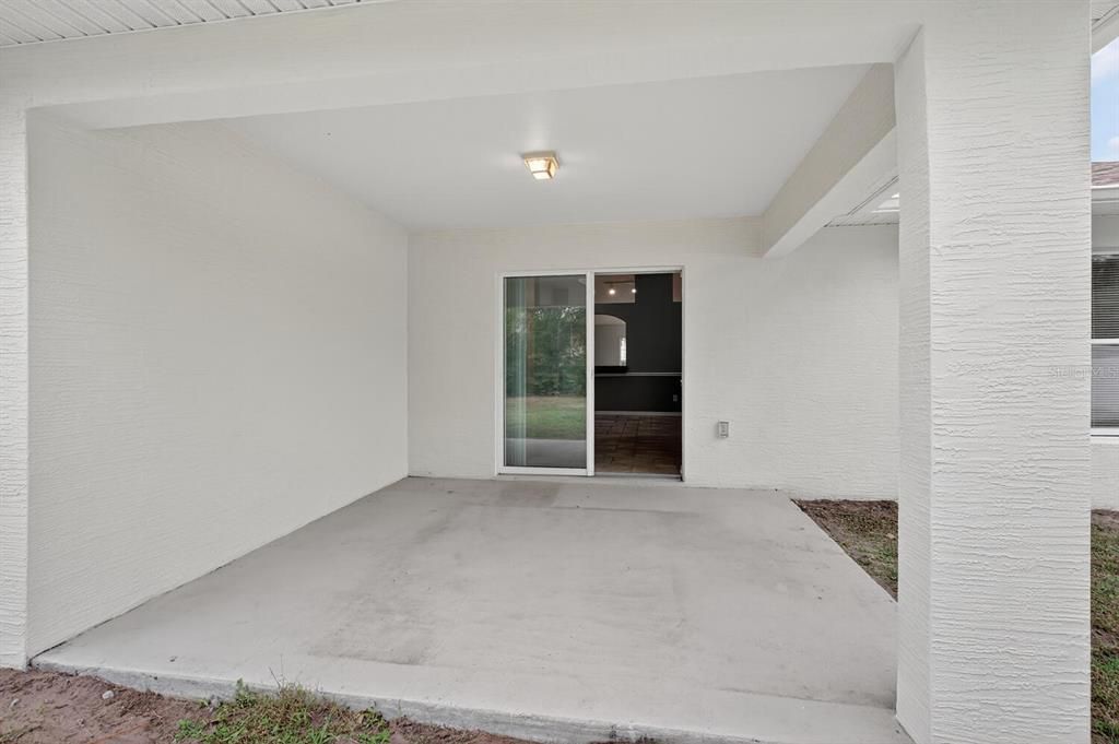 Под контрактом: $274,900 (4 спален, 2 ванн, 1702 Квадратных фут)