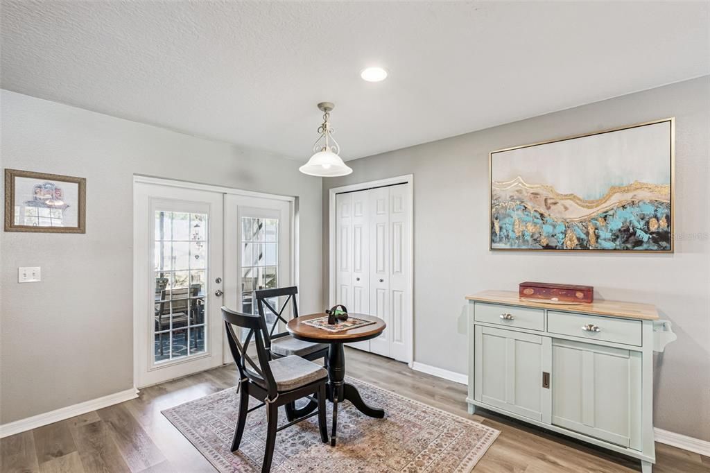 待售: $314,900 (3 贝兹, 2 浴室, 1420 平方英尺)