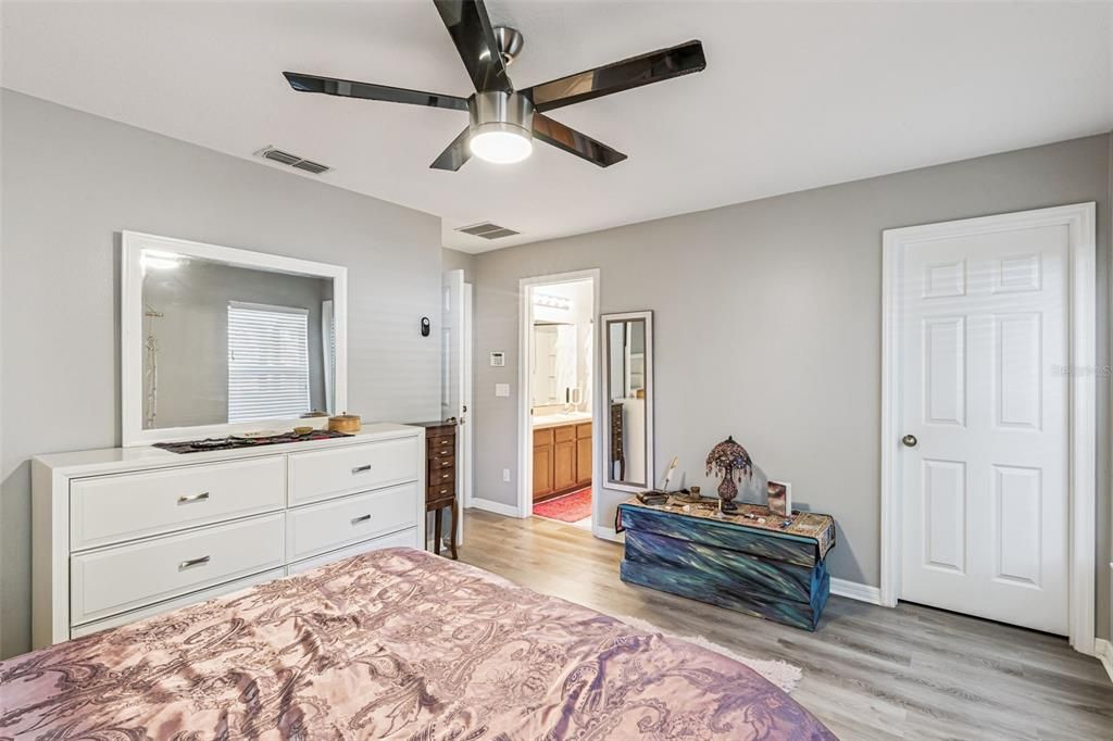 待售: $314,900 (3 贝兹, 2 浴室, 1420 平方英尺)