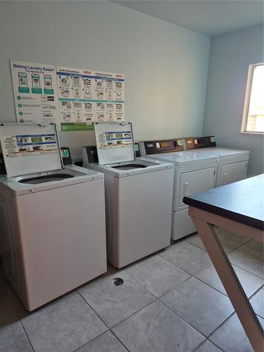 For Sale: $120,000 (2 beds, 1 baths, 832 Square Feet)