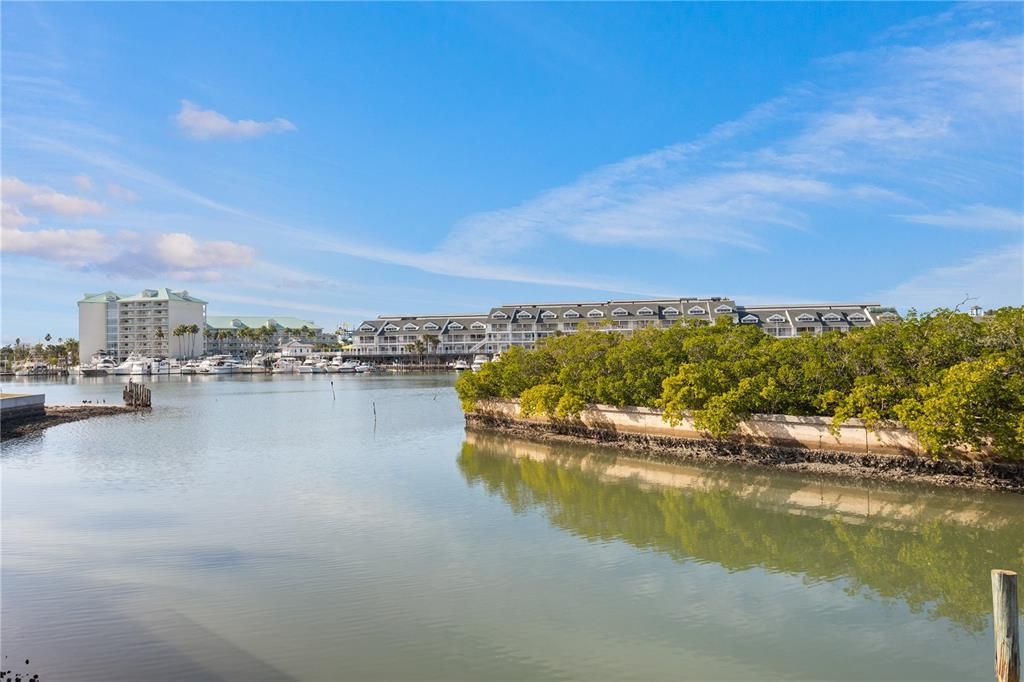 For Sale: $450,000 (2 beds, 2 baths, 1245 Square Feet)