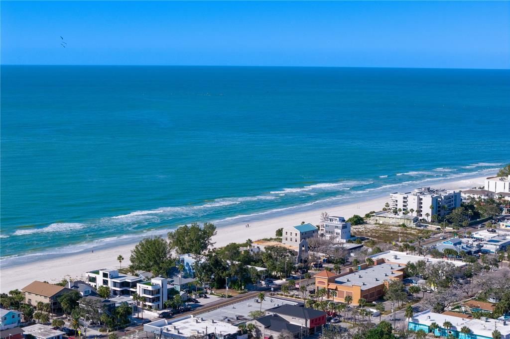 For Sale: $450,000 (2 beds, 2 baths, 1245 Square Feet)