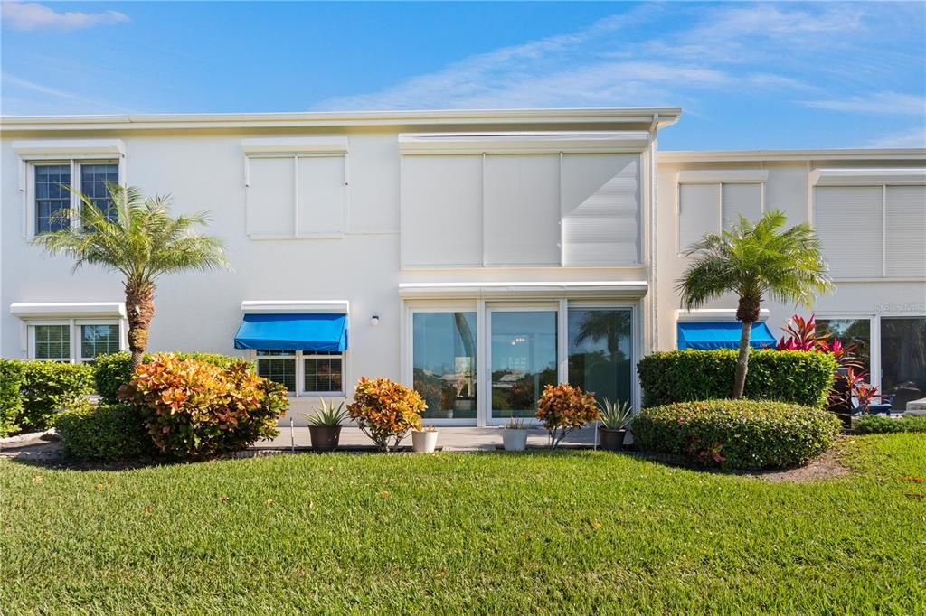 For Sale: $450,000 (2 beds, 2 baths, 1245 Square Feet)