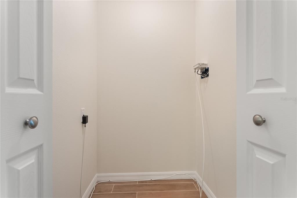 For Sale: $450,000 (2 beds, 2 baths, 1245 Square Feet)