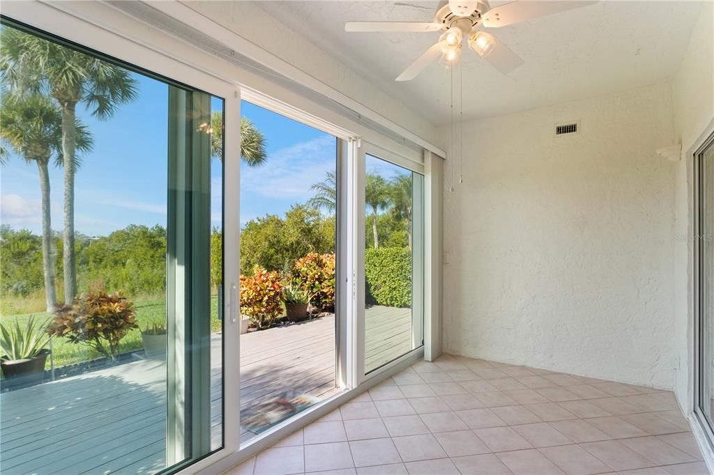 For Sale: $450,000 (2 beds, 2 baths, 1245 Square Feet)