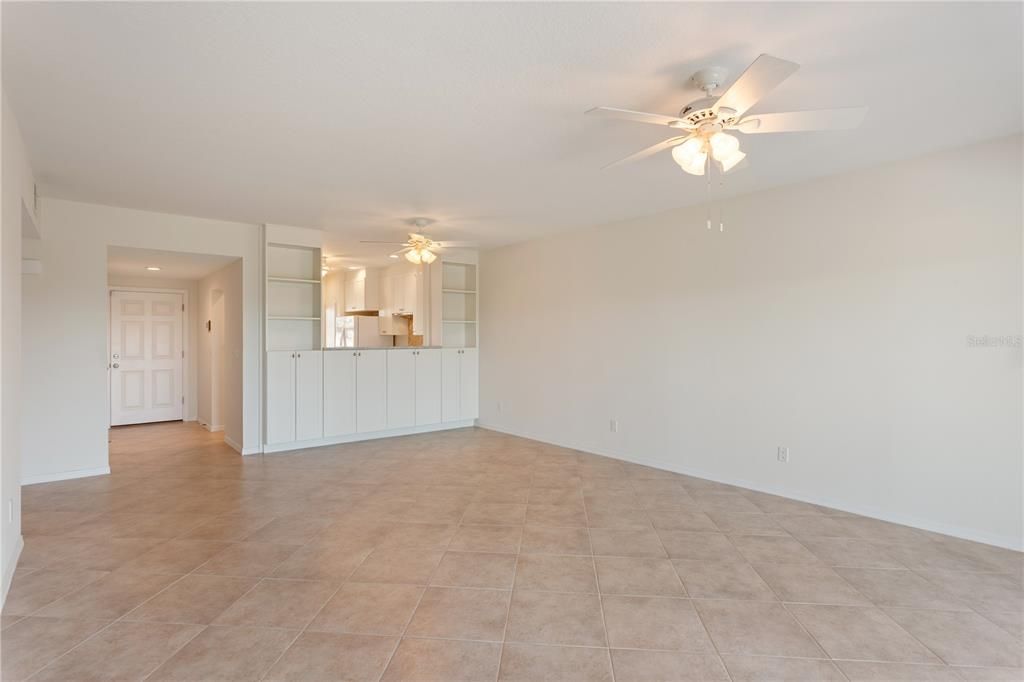 For Sale: $450,000 (2 beds, 2 baths, 1245 Square Feet)