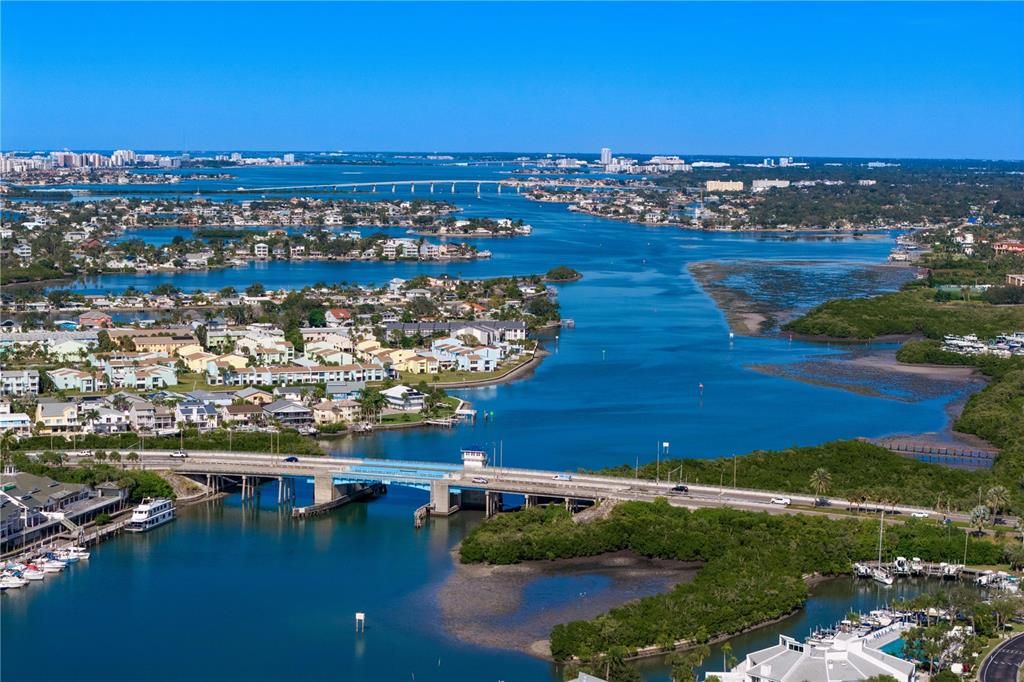 For Sale: $450,000 (2 beds, 2 baths, 1245 Square Feet)