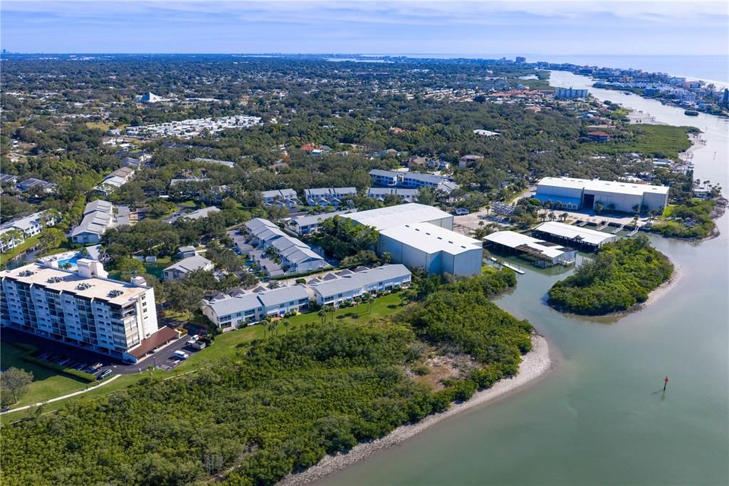 For Sale: $450,000 (2 beds, 2 baths, 1245 Square Feet)