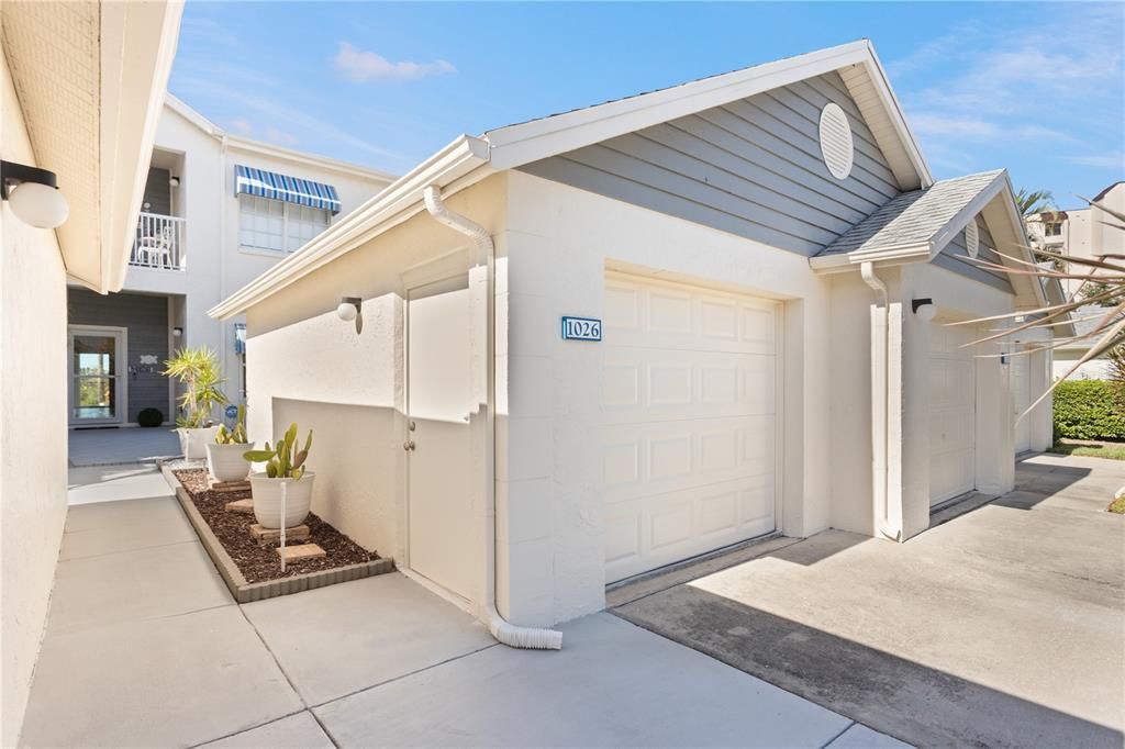 For Sale: $450,000 (2 beds, 2 baths, 1245 Square Feet)