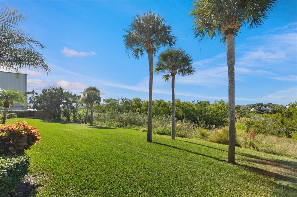 For Sale: $450,000 (2 beds, 2 baths, 1245 Square Feet)