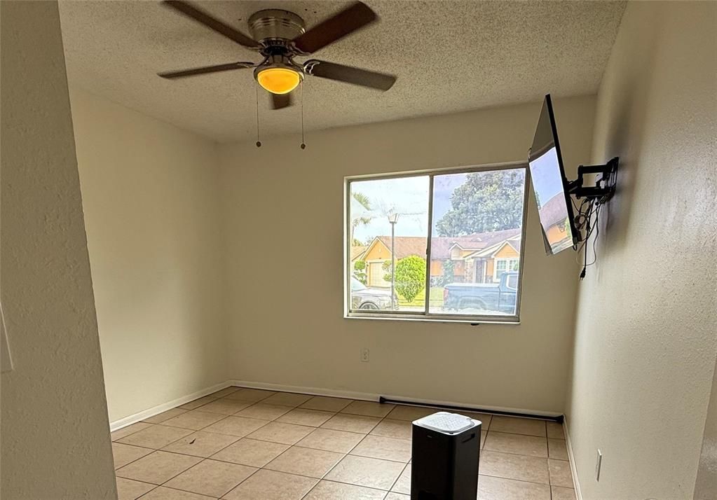 En Venta: $349,900 (3 camas, 2 baños, 1487 Pies cuadrados)