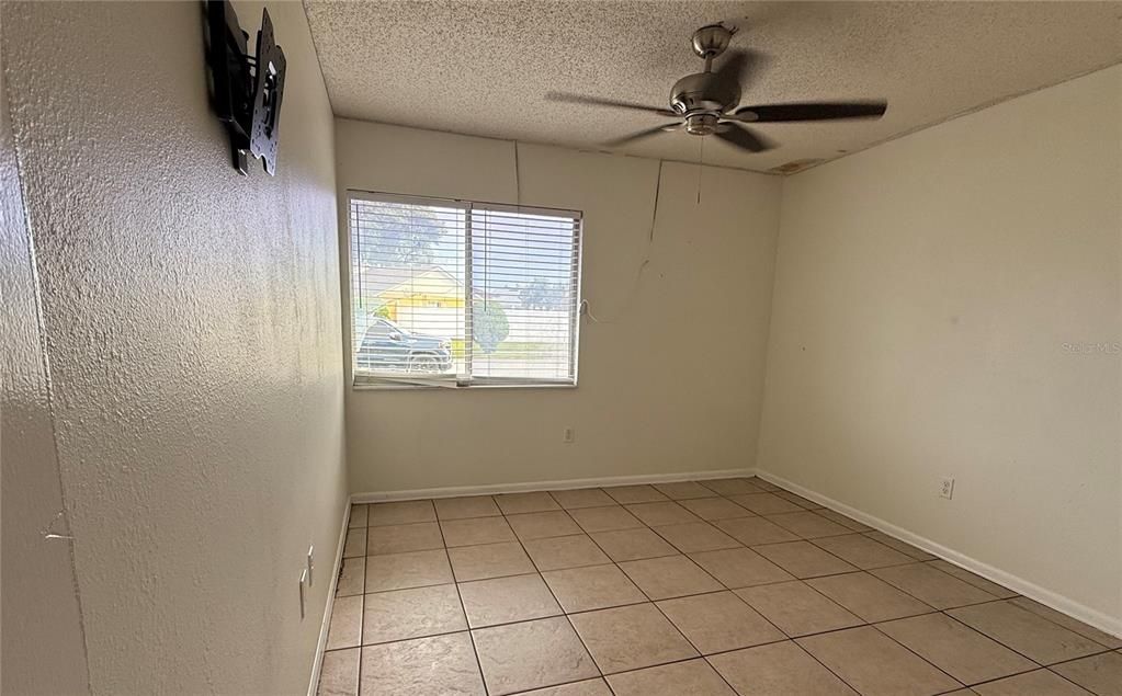 En Venta: $349,900 (3 camas, 2 baños, 1487 Pies cuadrados)