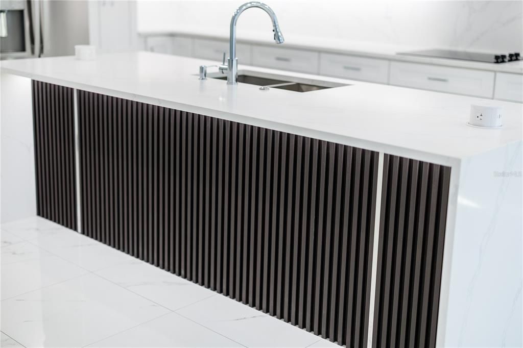 En Venta: $847,900 (4 camas, 3 baños, 2368 Pies cuadrados)