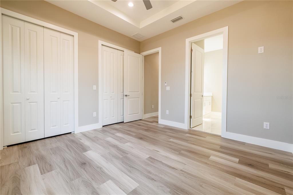 En Venta: $847,900 (4 camas, 3 baños, 2368 Pies cuadrados)