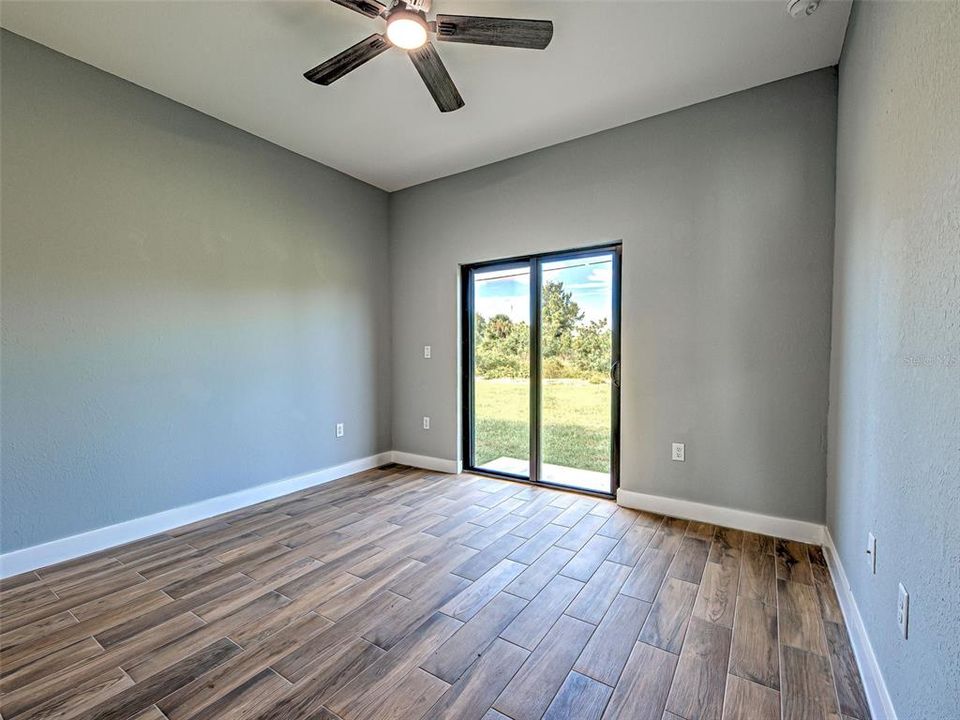 For Sale: $499,000 (6 beds, 0 baths, 2252 Square Feet)