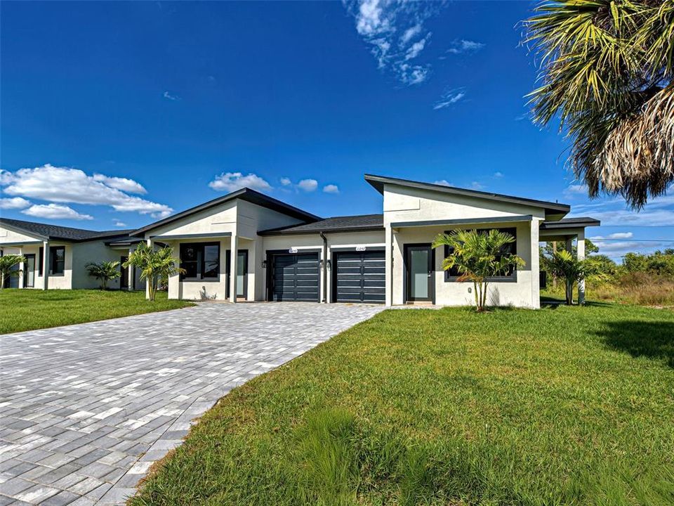 For Sale: $499,000 (6 beds, 0 baths, 2252 Square Feet)