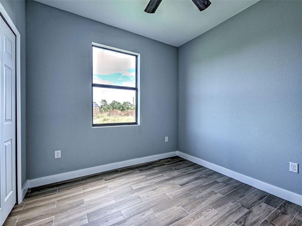 For Sale: $499,000 (6 beds, 0 baths, 2252 Square Feet)