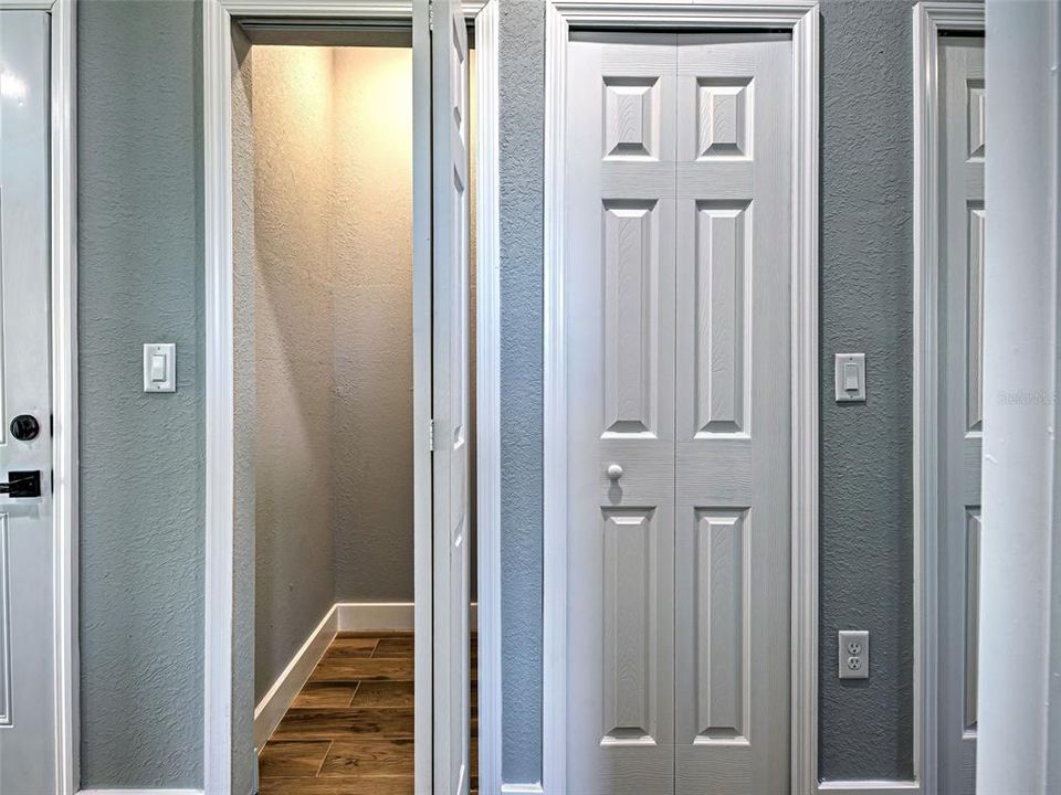 For Sale: $499,000 (6 beds, 0 baths, 2252 Square Feet)