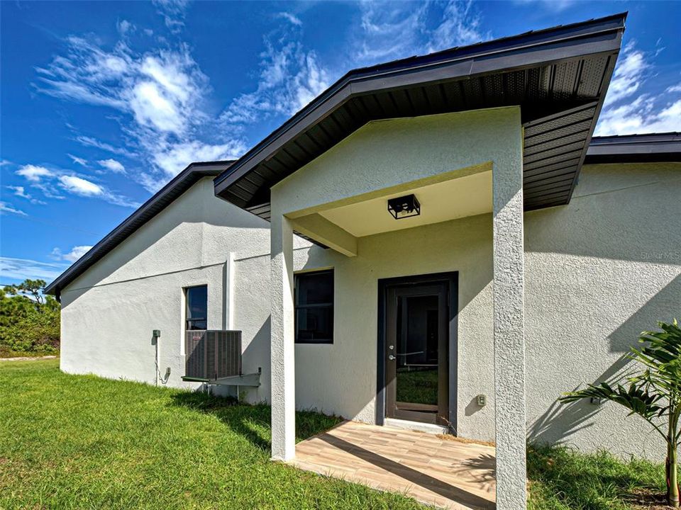 For Sale: $499,000 (6 beds, 0 baths, 2252 Square Feet)