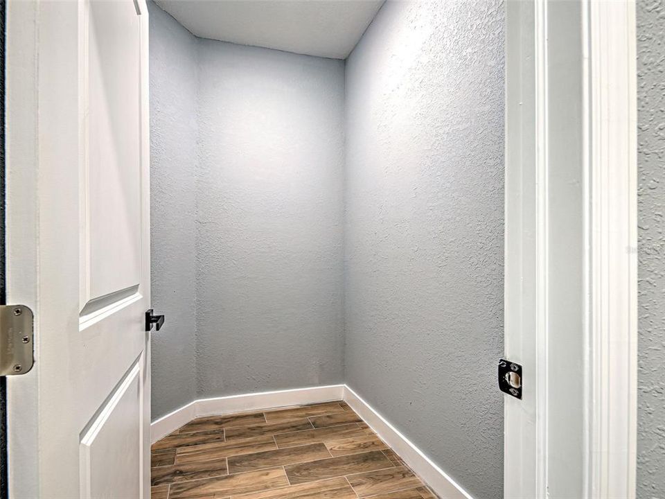 For Sale: $499,000 (6 beds, 0 baths, 2252 Square Feet)