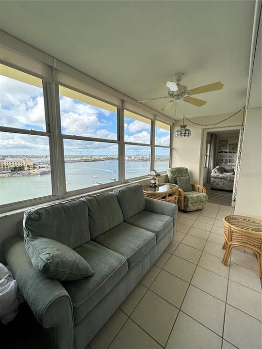 出租: $3,500 (2 贝兹, 2 浴室, 1050 平方英尺)