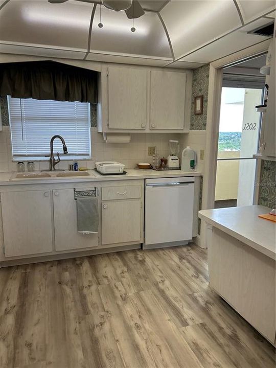 出租: $3,500 (2 贝兹, 2 浴室, 1050 平方英尺)