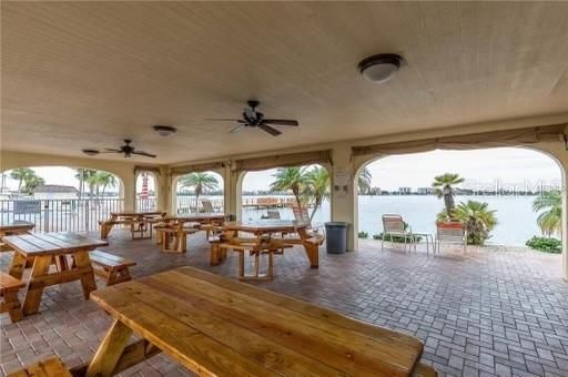 出租: $3,500 (2 贝兹, 2 浴室, 1050 平方英尺)