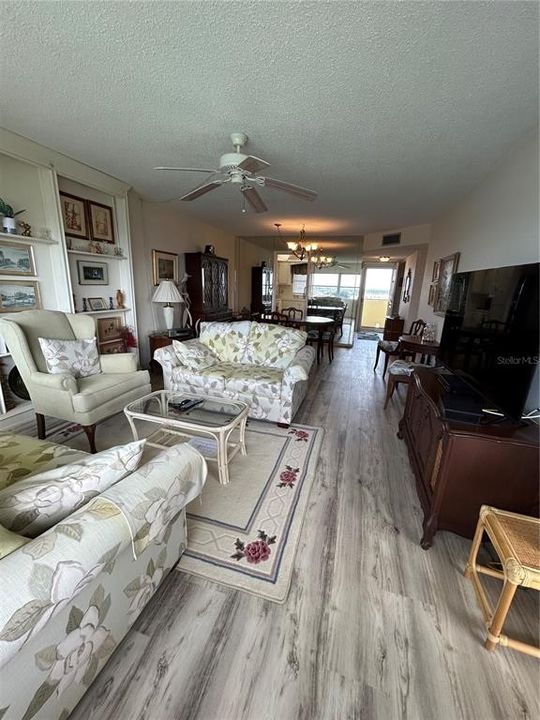 出租: $3,500 (2 贝兹, 2 浴室, 1050 平方英尺)