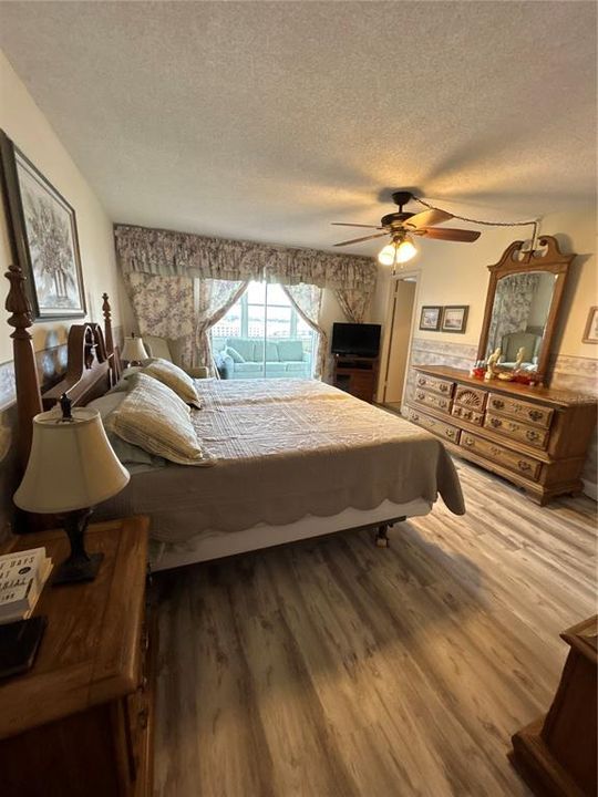 出租: $3,500 (2 贝兹, 2 浴室, 1050 平方英尺)