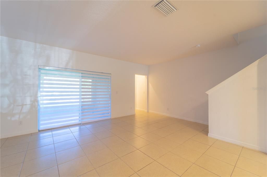 For Rent: $1,800 (3 beds, 2 baths, 1606 Square Feet)