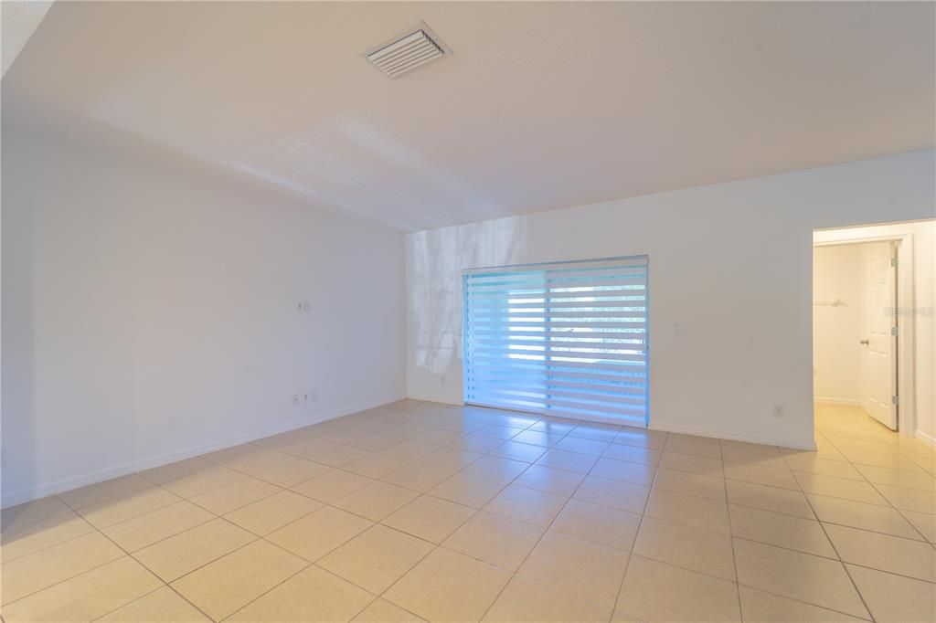 For Rent: $1,800 (3 beds, 2 baths, 1606 Square Feet)