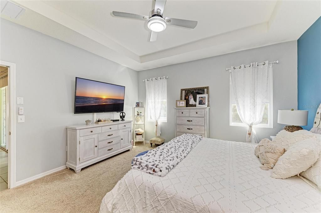 Active With Contract: $325,000 (4 beds, 2 baths, 2035 Square Feet)