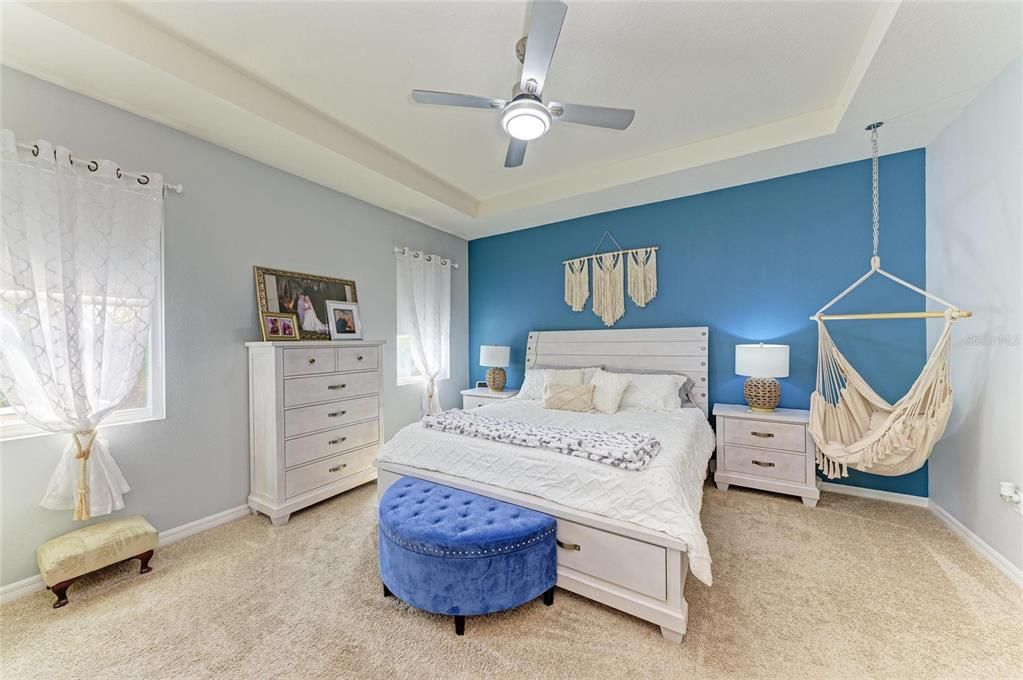 Active With Contract: $325,000 (4 beds, 2 baths, 2035 Square Feet)