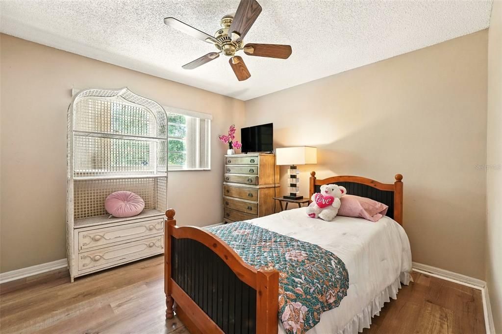 Active With Contract: $499,900 (4 beds, 2 baths, 1849 Square Feet)