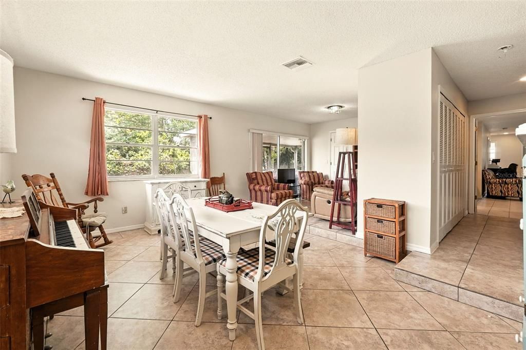 Active With Contract: $499,900 (4 beds, 2 baths, 1849 Square Feet)