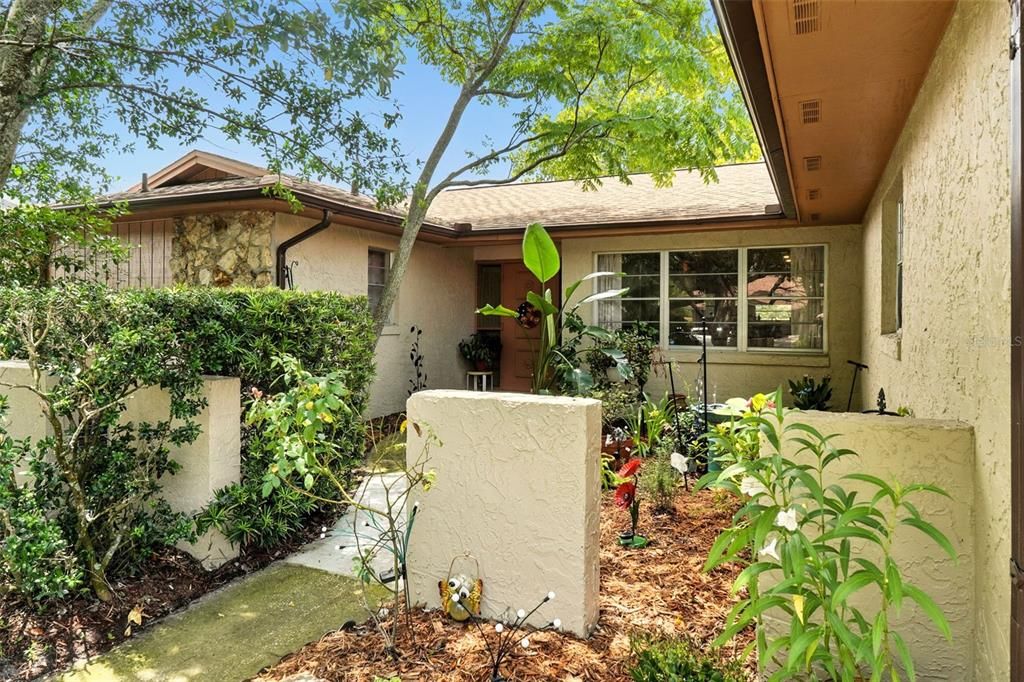 Active With Contract: $499,900 (4 beds, 2 baths, 1849 Square Feet)