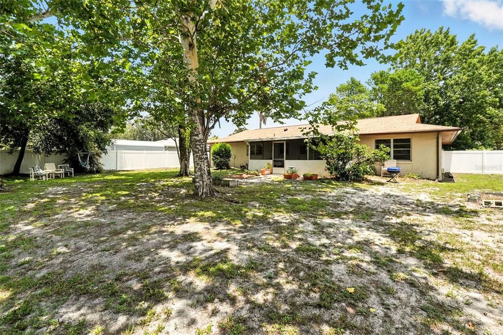 Active With Contract: $499,900 (4 beds, 2 baths, 1849 Square Feet)