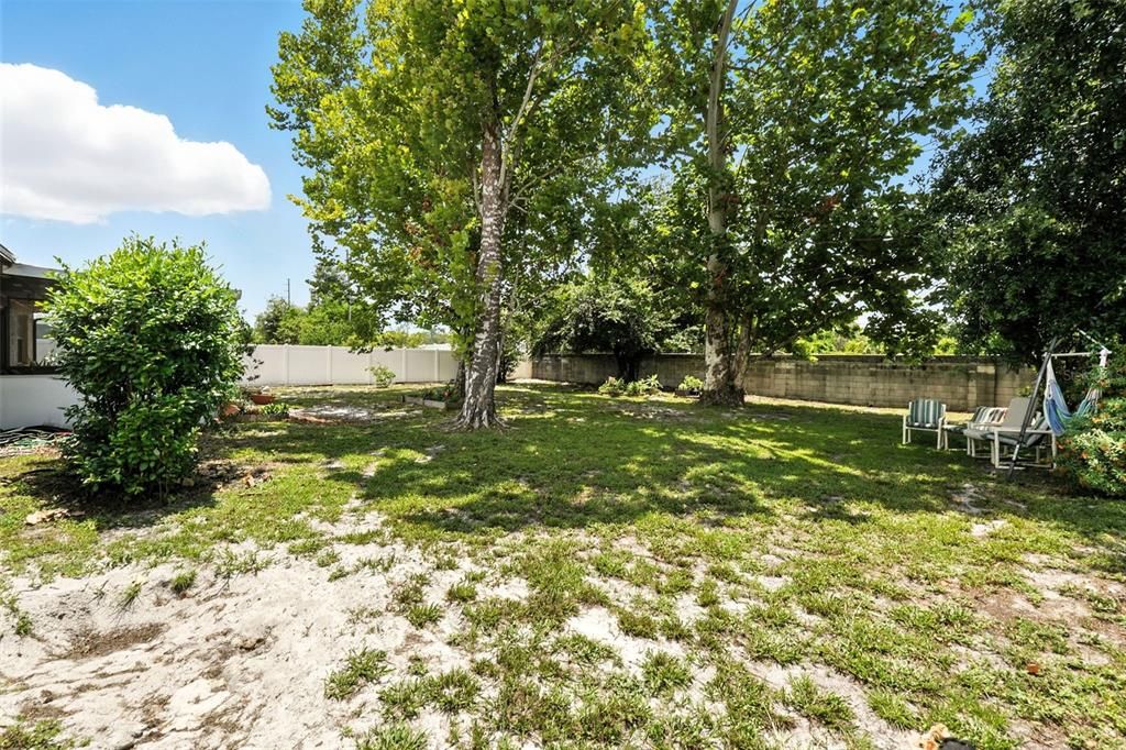 Active With Contract: $499,900 (4 beds, 2 baths, 1849 Square Feet)