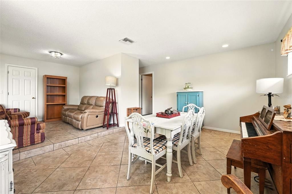 Active With Contract: $499,900 (4 beds, 2 baths, 1849 Square Feet)