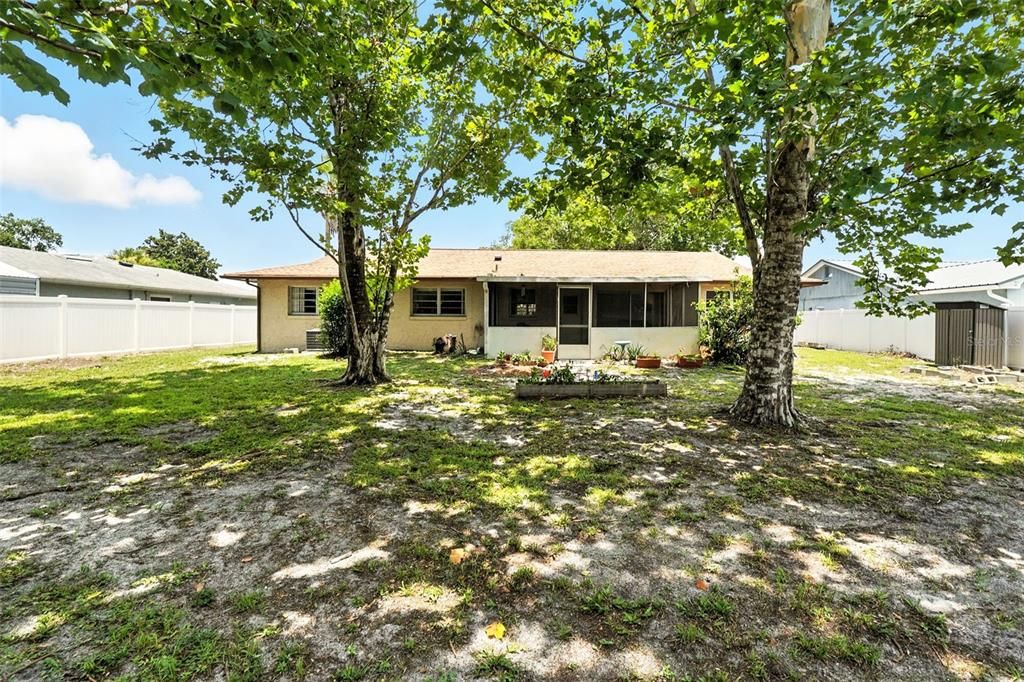 Active With Contract: $499,900 (4 beds, 2 baths, 1849 Square Feet)